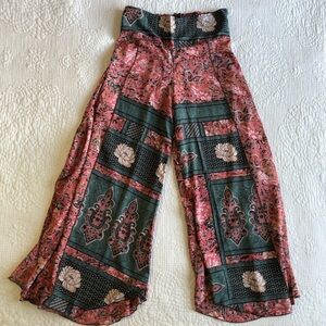 KARMA HIGHWAY Floral Paisley Patchwork Wide-Leg High Waisted Pants Size S/M